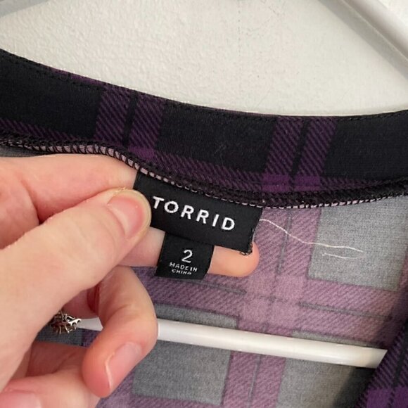 TORRID 2 Plus Size Purple Plaid Studio Wrap Dress Black Surplice 3/4 Sleeve 2X - Picture 4 of 16